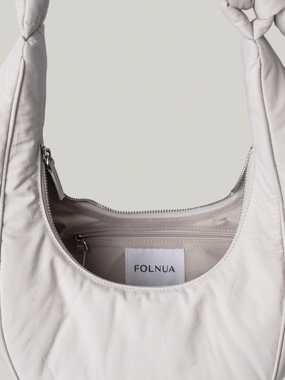 FOLNUA(フォルニュア) オーバルバッグ ブラック プレーン - ショルダー